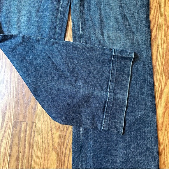 Talbots Signature Flare Classic Fit Jeans Petite Size 4P Medium Wash Denim - Picture 6 of 15